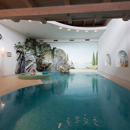 Dolomites Wellness Hotel Savoy ラ・ヴィッラ エクステリア 写真