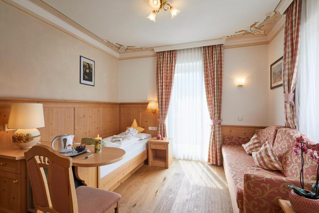 Dolomites Wellness Hotel Savoy ラ・ヴィッラ エクステリア 写真