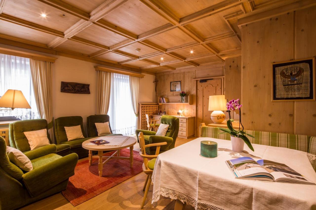 Dolomites Wellness Hotel Savoy ラ・ヴィッラ エクステリア 写真