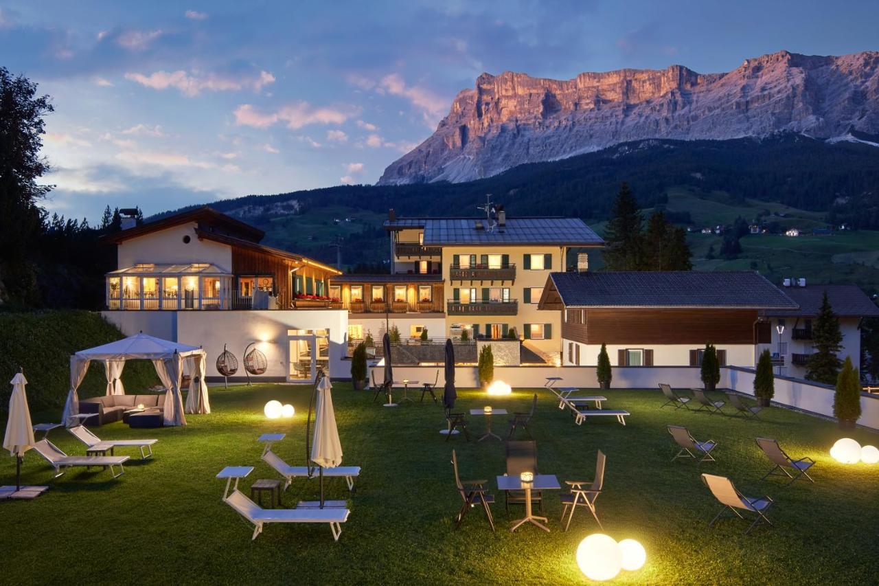 Dolomites Wellness Hotel Savoy ラ・ヴィッラ エクステリア 写真