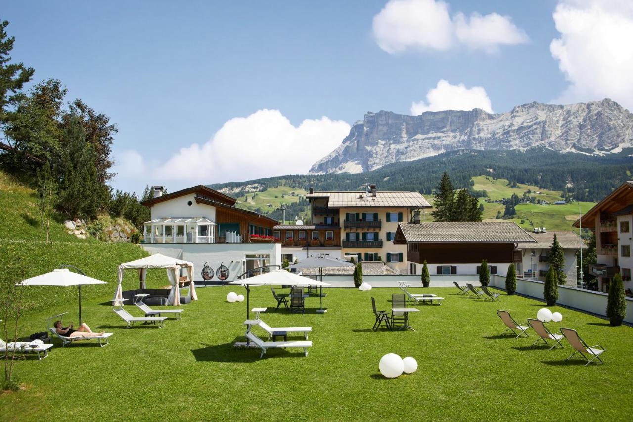 Dolomites Wellness Hotel Savoy ラ・ヴィッラ エクステリア 写真