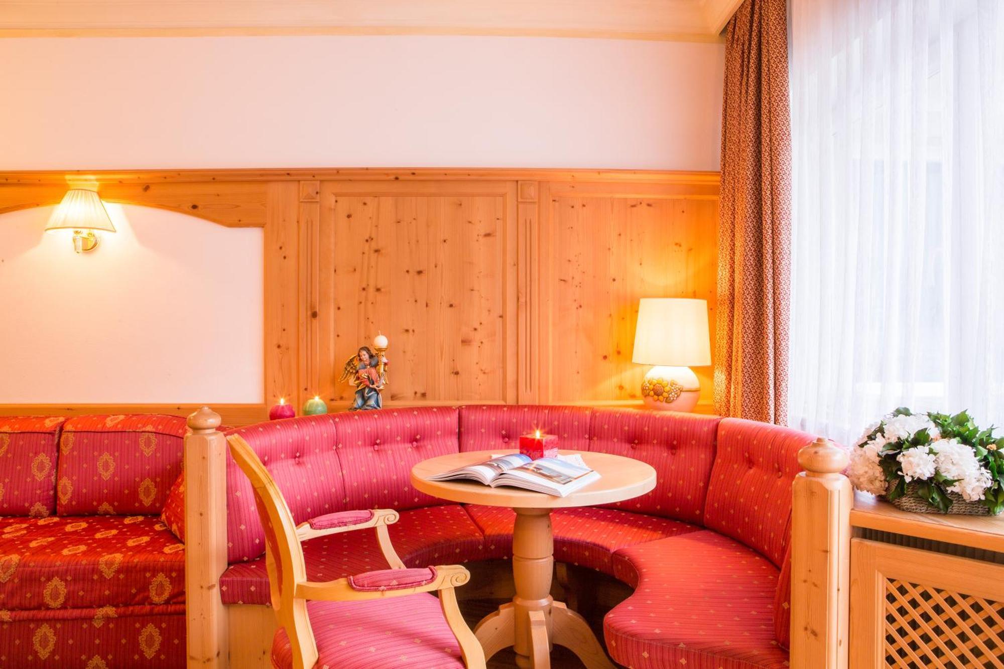 Dolomites Wellness Hotel Savoy ラ・ヴィッラ エクステリア 写真