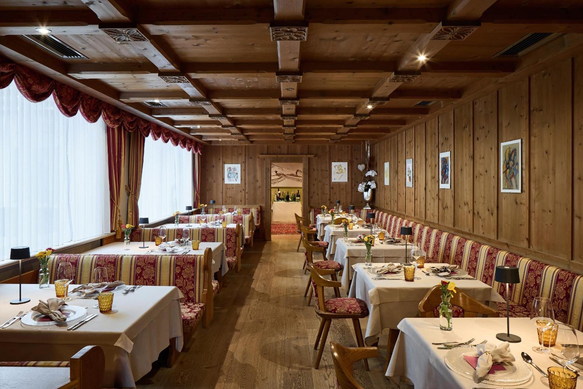 Dolomites Wellness Hotel Savoy ラ・ヴィッラ エクステリア 写真