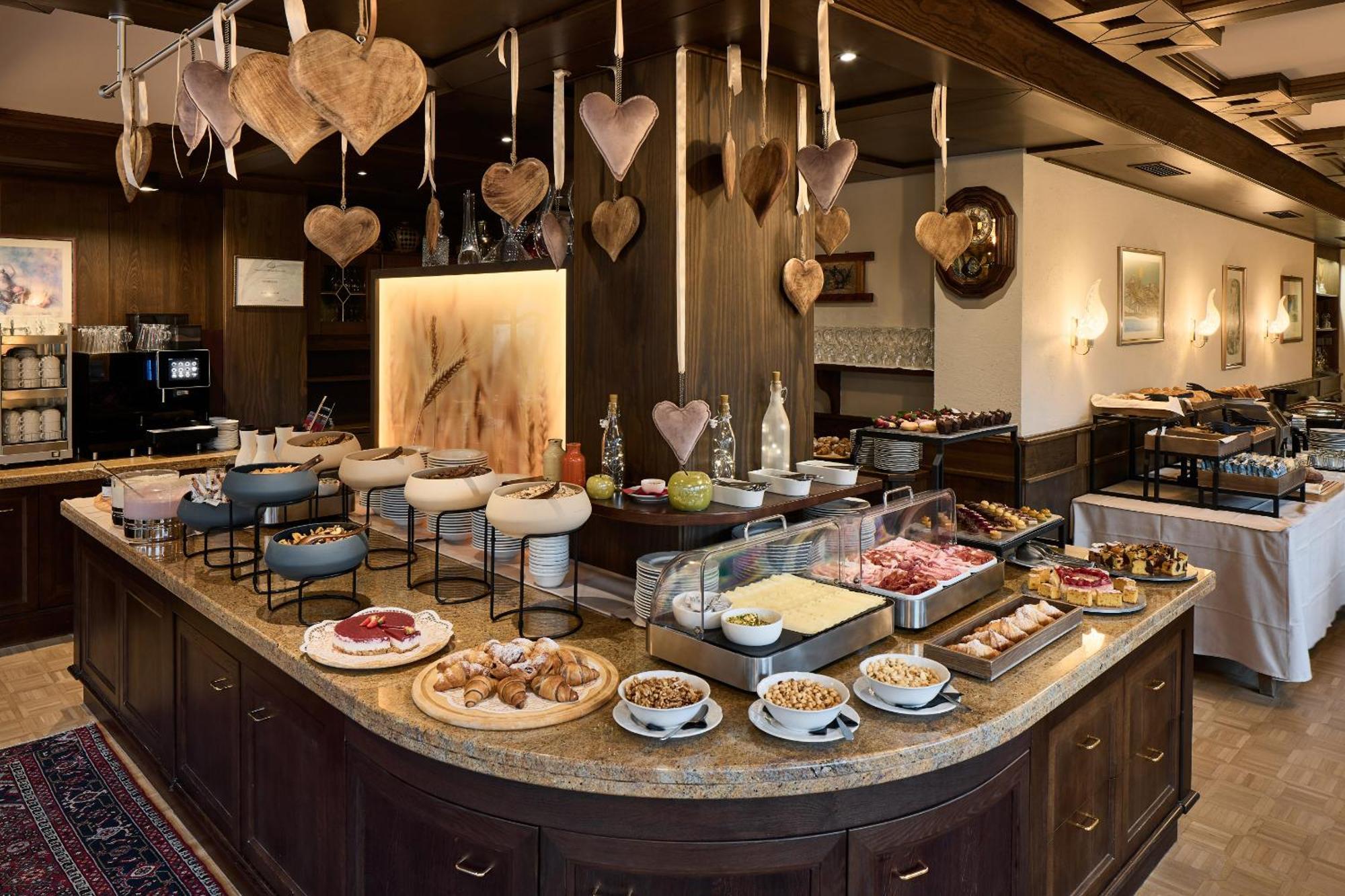 Dolomites Wellness Hotel Savoy ラ・ヴィッラ エクステリア 写真