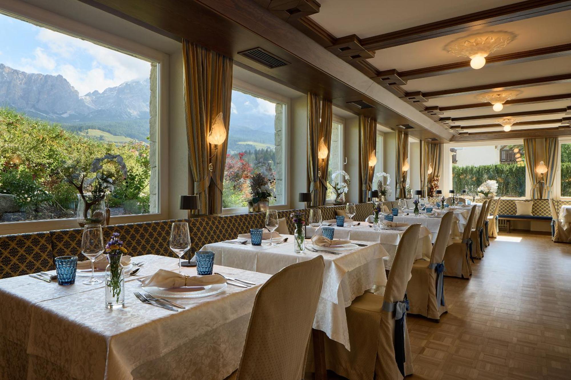 Dolomites Wellness Hotel Savoy ラ・ヴィッラ エクステリア 写真