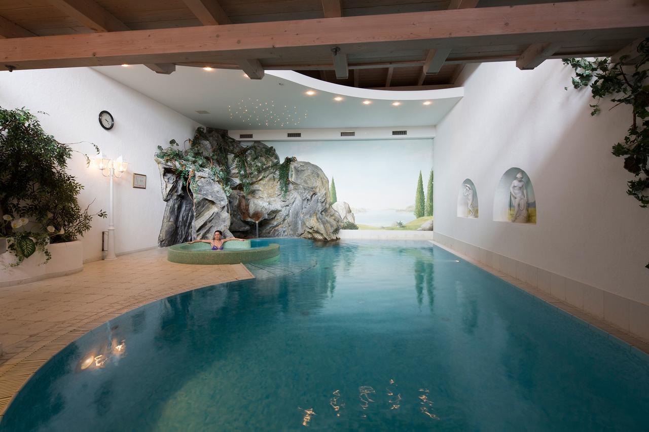 Dolomites Wellness Hotel Savoy ラ・ヴィッラ エクステリア 写真